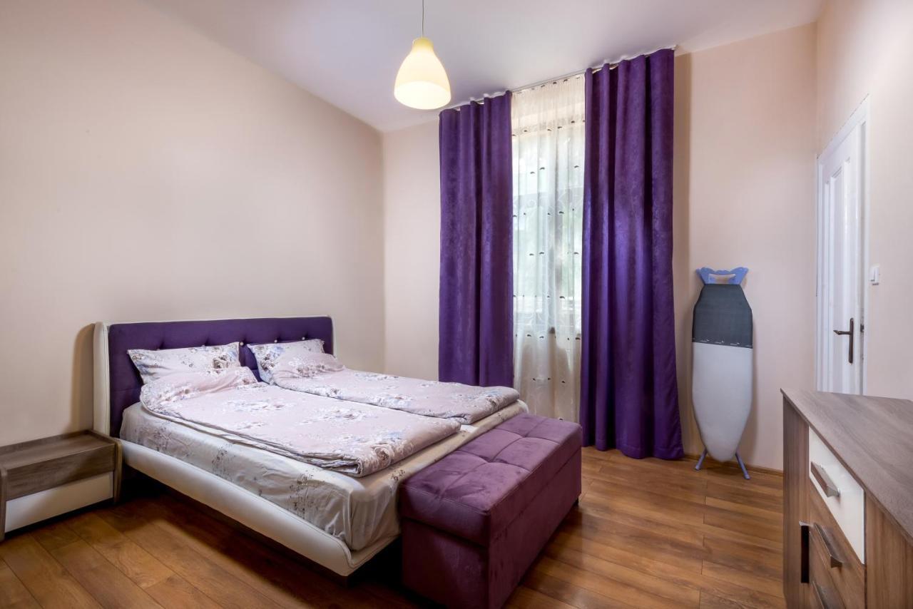 Family Apartment - Comfort In The Center Burgas Exterior photo