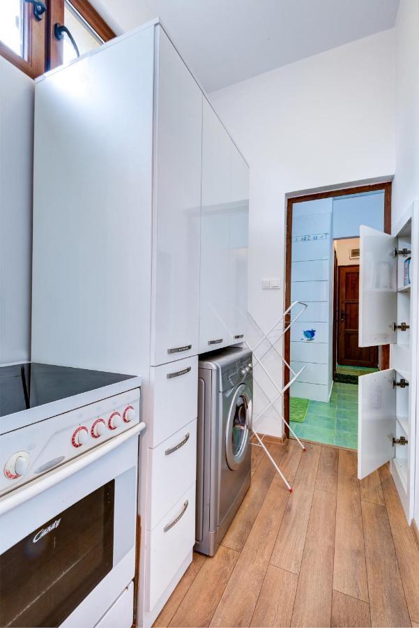 Family Apartment - Comfort In The Center Burgas Exterior photo